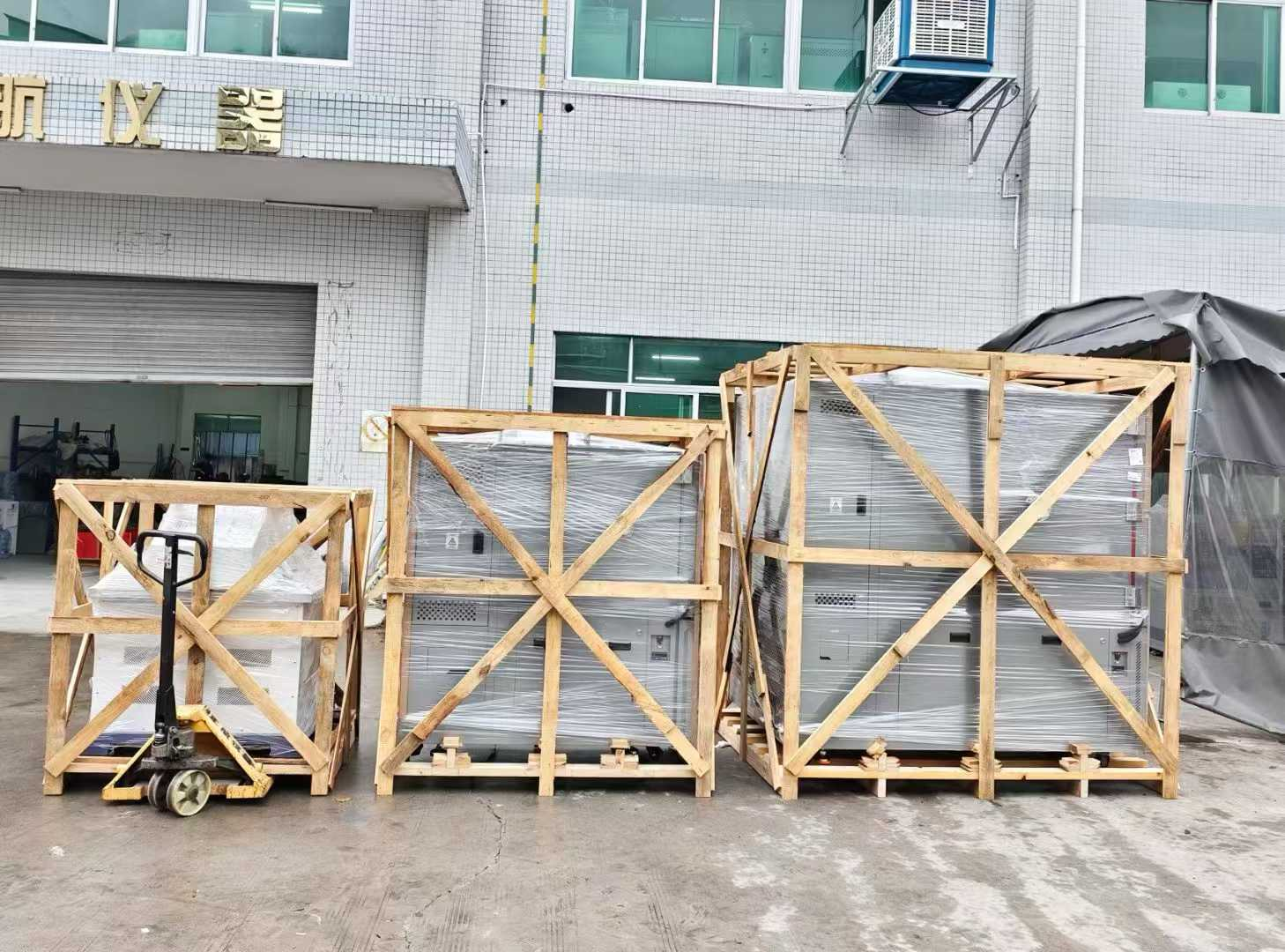 恒溫恒濕箱和電磁振動臺，3臺發貨天津客戶